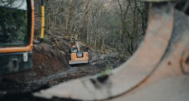 TM Lindsay LTD 21
